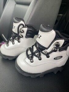 Lugz White Leather little kids Boots Size 4